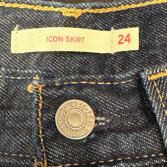 Levi’s Women’s Icon Denim Mini Skirt Dark Wash Size 24 NWT - Picture 6 of 6